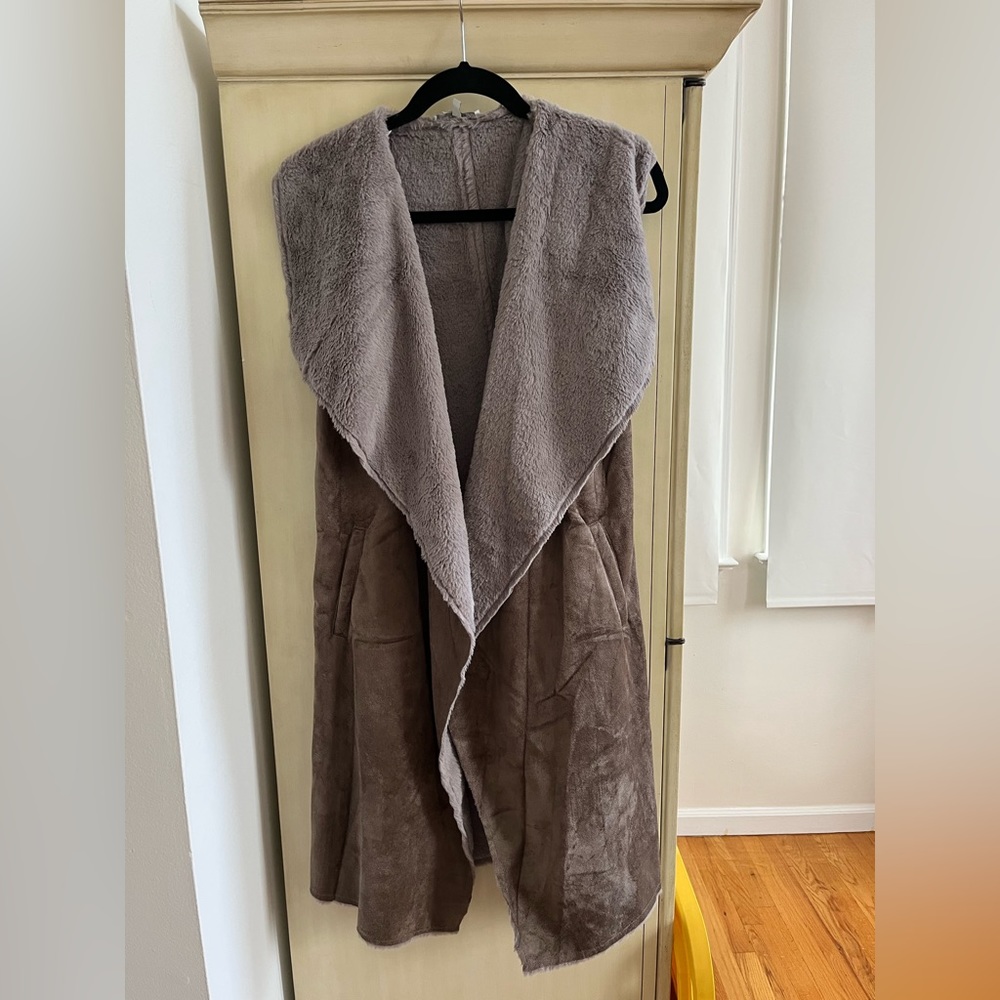 Suede vest with fur lining - great condition- OS